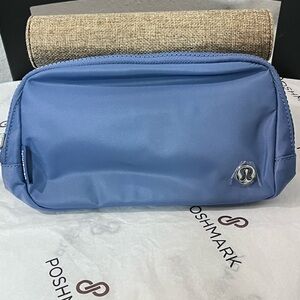 Lululemon NWT AUTHENTIC Everywhere Oasis Blue crossbody & waist belt bag